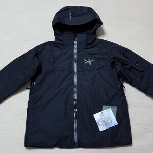 Arc'teryx black down jacket is warm, size L.